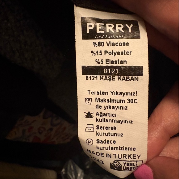 black coat - Picture 7 of 7